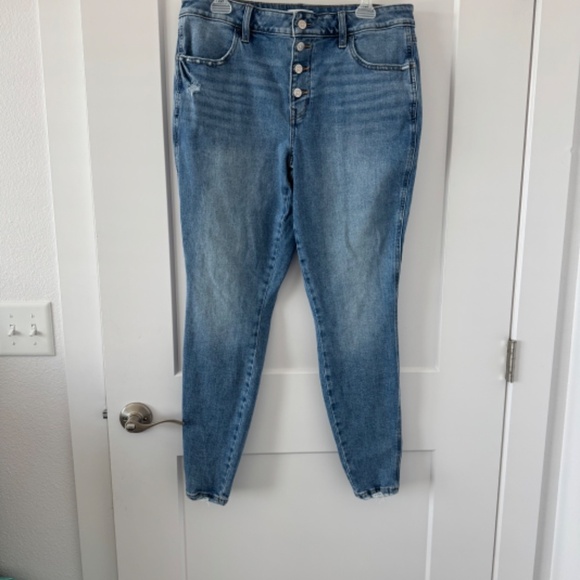 Maurices Jeggings - Picture 2 of 9